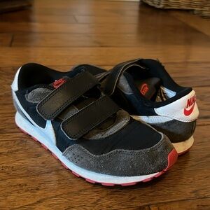 Nike MD Valiant kids 3Y well loved! So adorable on my son! Yours can be next!